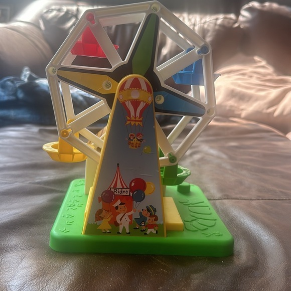 Kids fisher price music box Ferris wheel - Picture 2 of 3